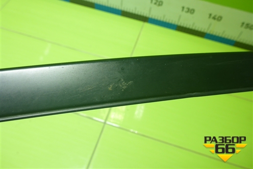 Молдинг лобового стекла правый (7553360082) для Toyota Land Cruiser (200) с 2008г