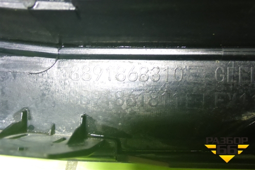 Решетка радиатора (под камеру) (8891868310) для Geely Atlas 2 с 2023г