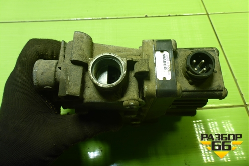 Кран уровня пола (4728800010) для Sitrak  C7H