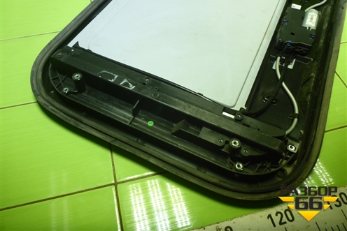 Люк электрический для Sitrak  C7H