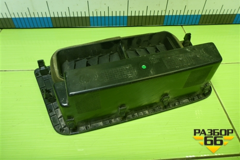 Дефлектор воздушный центральный  (812W619506061) для Sitrak  C7H