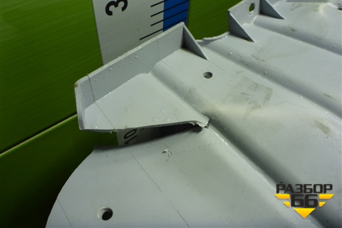 Консоль  (верхняя) (YZ16D277000001) для Sitrak  C7H