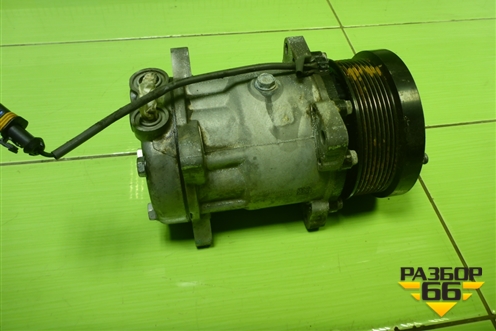 Компрессор кондиционера (200V779707028) для Sitrak  C7H