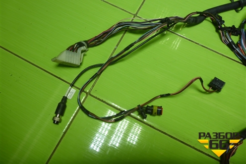 Проводка двери правой (AZ962277000086) для Sitrak  C7H