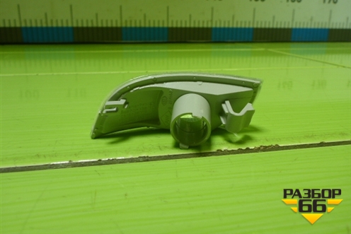 Повторитель в зеркало (новый) (261600977R) для Renault Logan II с 2012г