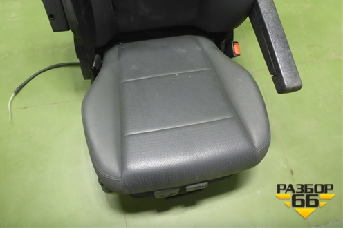 Сиденье правое для Sitrak  C7H