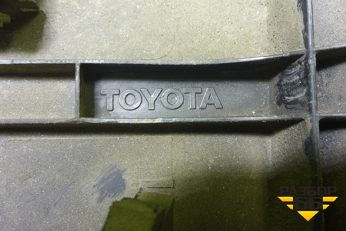 Накладка заднего бампера правая (521630K010) для Toyota Hilux с 2005-2015г