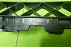 Кронштейн переднего бампера центральный (5C8805708J) для Volkswagen Jetta с 2010-2019г
