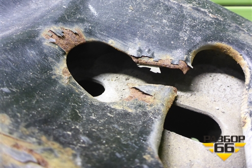 Усилитель переднего бампера (8V41S108K61AB) для Ford Focus 2 с 2008-2011г