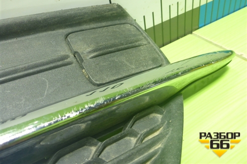 Заглушка в передний бампер правая (31383442) для Volvo XC90 с 2015г (ХС90)