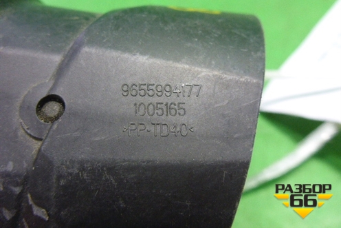 Дефлектор воздушный правый (9655994177) для Peugeot 3008 с 2010-2016г