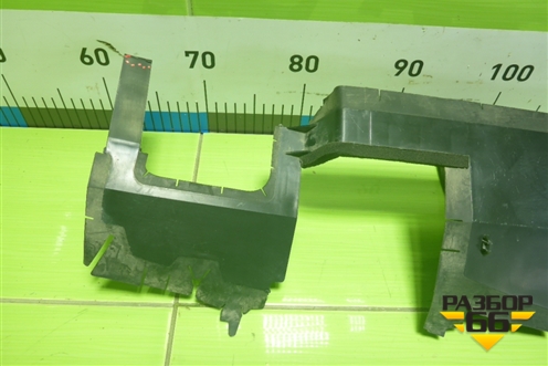 Дефлектор радиатора левый (302000902AA) для Chery Tiggo 8 Pro Max с 2022г (Тиго 8 Про Макс)