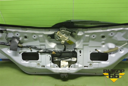 Дверь багажника со стеклом для Nissan Tiida (C11X) с 2004-2013г