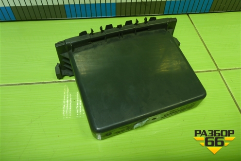 Ящик передней консоли (MN108092) для Mitsubishi Colt с 2004г