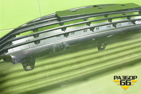 Решетка в передний бампер центральная (после 2020г) (5311306250) для Toyota Camry V70 с 2017г (Камри)