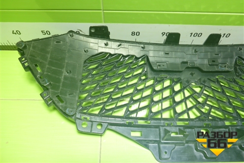 Решетка радиатора (5509100XKZ0YA) для Haval M6 с 2021г (М6)