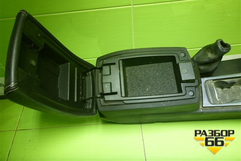 Подлокотник (BS71A045A20A) для Ford Mondeo 4 с 2006-2014г