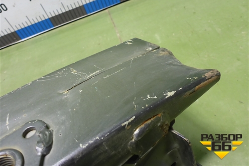 Усилитель переднего бампера (5202102120) для Toyota Auris с 2006-2012г