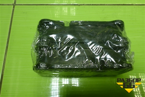 Колодки тормозные передние (новые) (7L6698151J) для Volkswagen Touareg c 2002-2010г