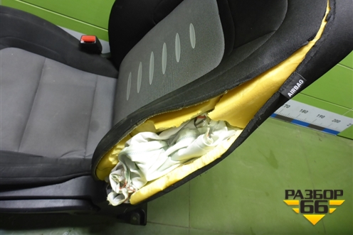 Сиденья комплект (5ти дверный хетчбэк AIR BAG подогрев) для Kia Ceed с 2012-2018г