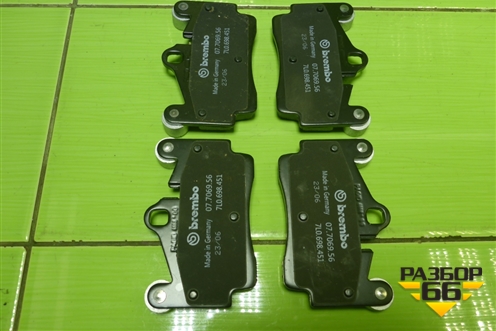 Колодки тормозные задние (новые) (7L0698451) для Audi Q7 c 2005-2015г