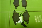 Колодки тормозные передние (новые) (4A0698151C) для Audi A6 (C4) с 1994-1997г