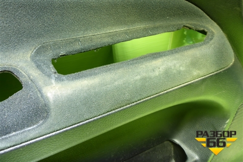 Обшивка двери передней левой под электрику (MR444241) для Mitsubishi Lancer-9  с 2003-2008г