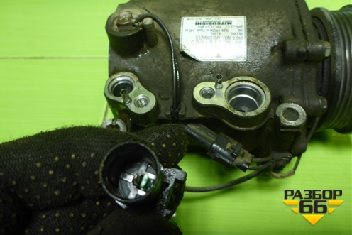 Компрессор кондиционера (MN185570) для Mitsubishi Lancer-9  с 2003-2008г