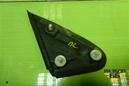 Накладка переднего крыла левого (уголок) (MR462051) для Mitsubishi Lancer-9  с 2003-2008г