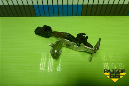 Ручка открывания лючка бензобака для Mitsubishi Lancer-9  с 2003-2008г