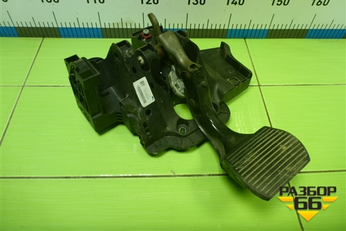 Педаль тормоза (55700896) для Opel Corsa D с 2006-2014г (Корса Д) Педаль тормоза (55700896) для Opel Corsa D с 2006-2014г (Корса Д)