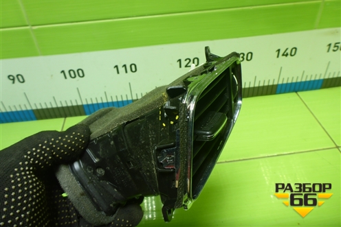 Дефлектор воздушный левый (97480A2000LEF) для Kia Ceed с 2012-2018г (Сид 2)