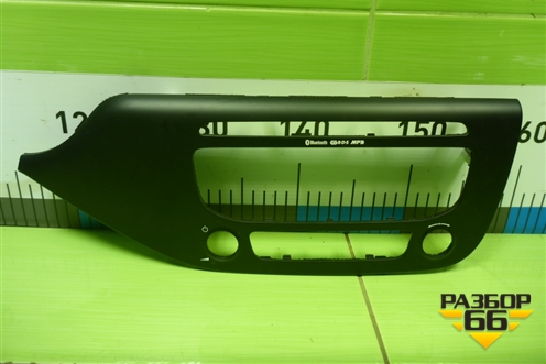 Накладка на торпедо (на магнитолу) (84740A2000) для Kia Ceed с 2012-2018г (Сид 2)