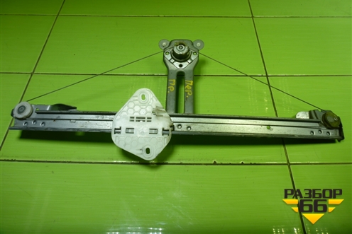 Стеклоподъёмник механический передний правый для Renault Logan с 2004-2015г (Логан)