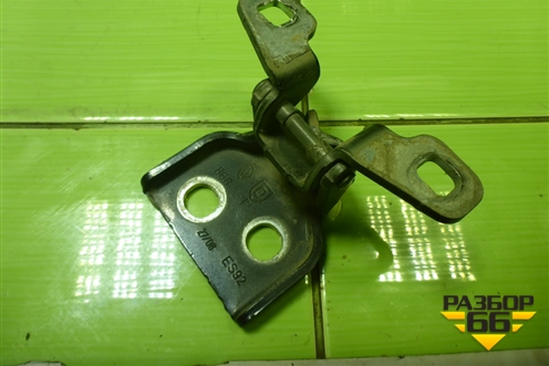 Петля двери задней левой верхняя для Renault Logan с 2004-2015г (Логан)