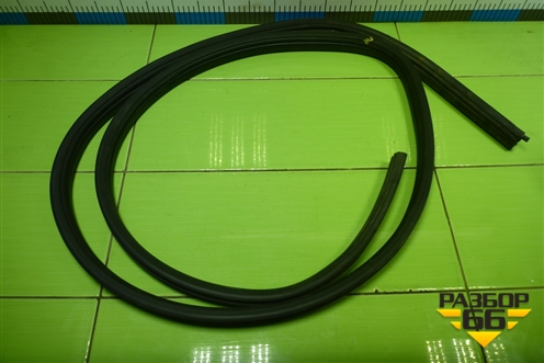 Уплотнитель двери передней правой для Renault Logan с 2004-2015г (Логан)