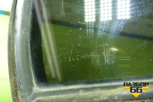 Стекло двери задней правой форточка для Mitsubishi Lancer-9  с 2003-2008г (Лансер)