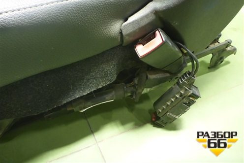 Сиденья комплект (5ти дверный хетчбэк AIR BAG подогрев) для Opel Corsa D с 2006-2014г (Корса Д)