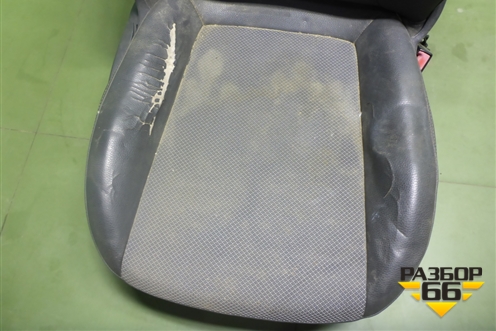 Сиденья комплект (5ти дверный хетчбэк AIR BAG подогрев) для Opel Corsa D с 2006-2014г (Корса Д)