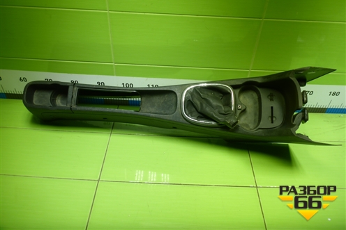 Консоль (13184076) для Opel Corsa D с 2006-2014г (Корса Д)