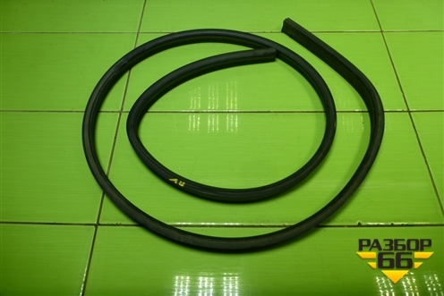 Уплотнитель на кузов правый (5ти дверный кузов) (13188999) для Opel Corsa D с 2006-2014г (Корса Д)