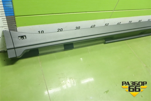 Накладка на порог наружная правая (новая) (7585048040) для Lexus RX 350 c 2015г (РХ)