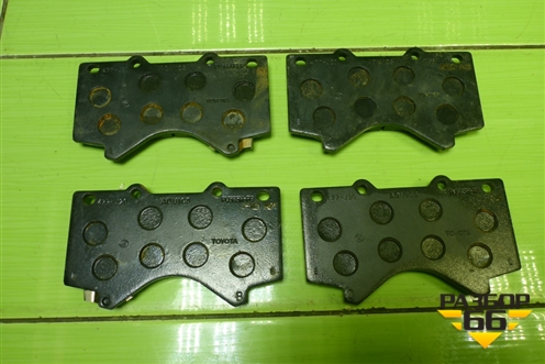 Колодки тормозные передние (новые) (0446560280) для Toyota Land Cruiser (200) с 2008г (Ленд Крузер)