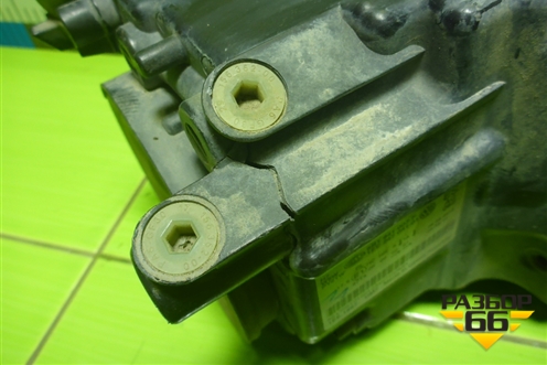 Фара левая (после 2015г галоген) (6R1941007F) для Volkswagen Polo (седан) с 2010г (Поло)