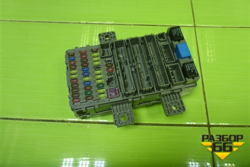 Блок предохранителей салонный для Honda Civic 5D с 2005-2011г (Цивик)