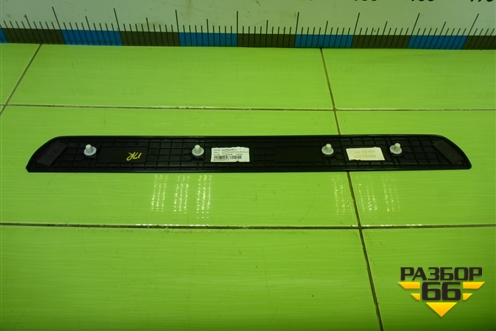 Накладка порога внутренняя переднего правого (в проём 5ти дверный кузов) (84202SMGE012) для Honda Civic 5D с 2005-2011г (Цивик)