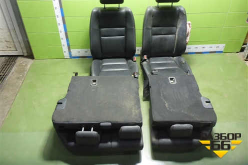 Сиденья комплект (5ти дверный хетчбэк с AIR BAG и подогревом) для Honda Civic 5D с 2005-2011г (Цивик)