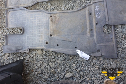 Покрытие напольное для Volvo TRUCK FH с 2002-2008г (ФШ) Покрытие напольное для Volvo TRUCK FH с 2002-2008г (ФШ)