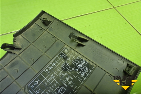 Крышка блока предохранителей (салонная) (847554Y000) для Kia Rio с 2011-2016г (Рио 3)