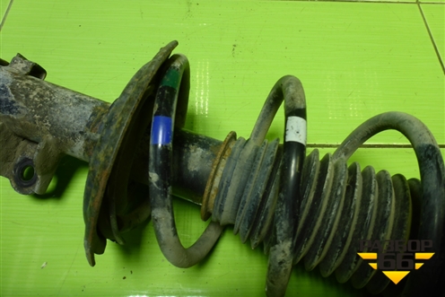 Амортизатор передний правый (546604Y000) для Kia Rio с 2011-2016г (Рио 3)